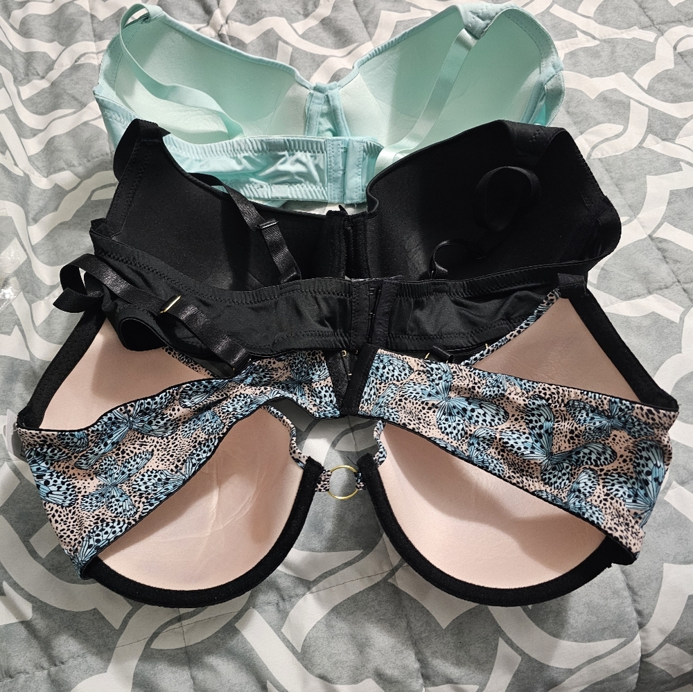 Bras set of 3 Rue21 size 42D Brand new - Picture 5 of 7
